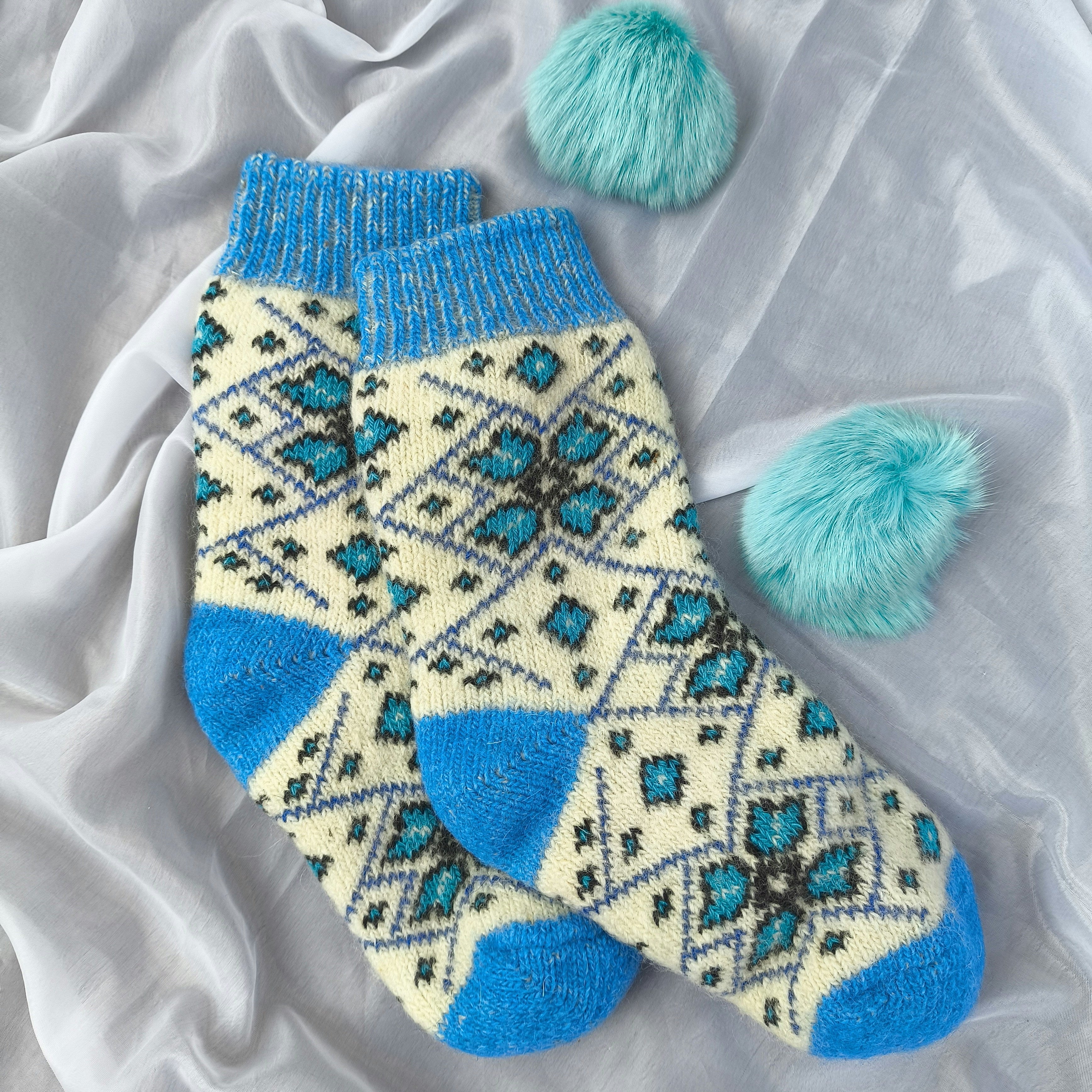 Striking diamond socks