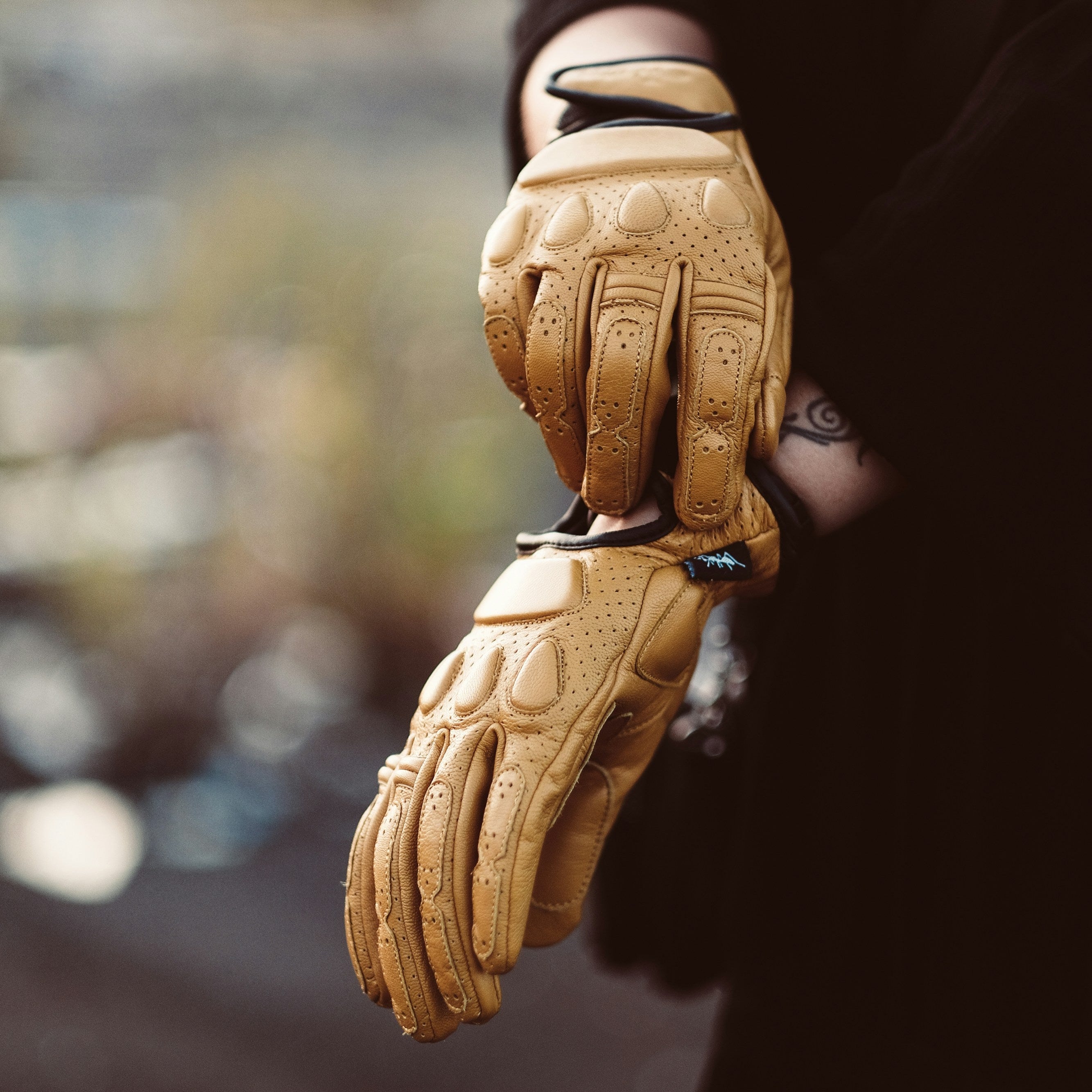 Waterproof Golden Gloves